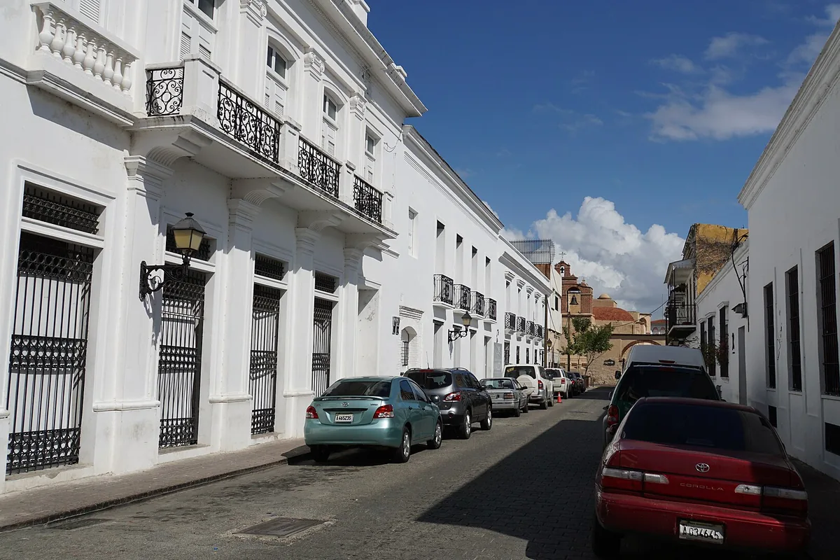 Street with houses in Santo Domingo’s colonial district